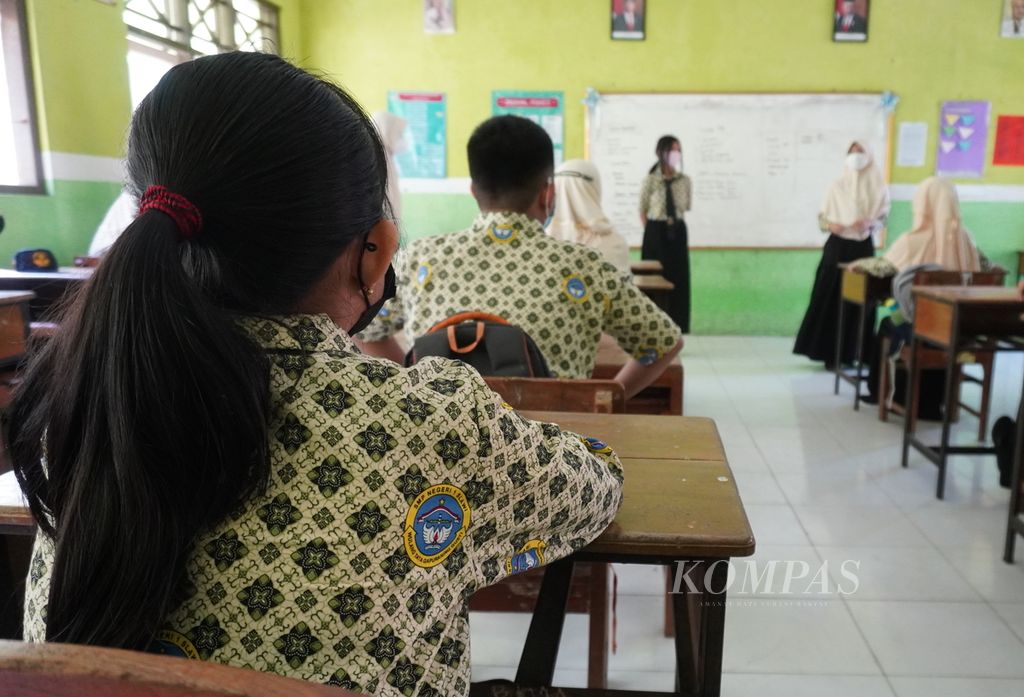 https://assetd.kompas.id/QN_JuPyUP3qPVwoXVQwOvuSjK-w=/1024x697/filters:watermark(https://cdn-content.kompas.id/umum/kompas_main_logo.png,-16p,-13p,0)/https%3A%2F%2Fkompas.id%2Fwp-content%2Fuploads%2F2021%2F08%2Fd672fd94-b8c2-499f-937f-f5a5841b3fd6_jpg.jpg