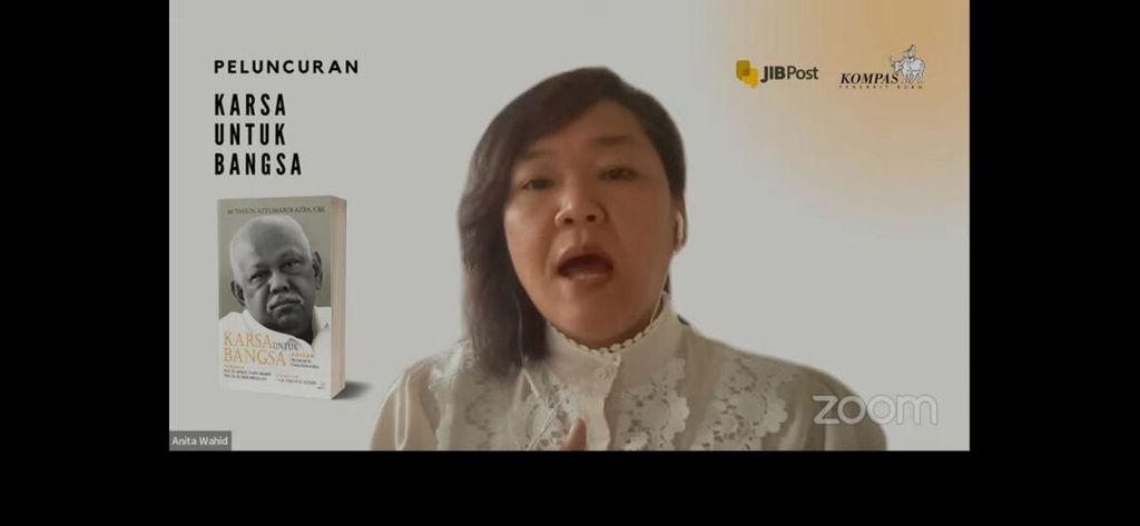 Putri Presiden ke-4 Indonesia, Anita Wahid, hadir dalam peluncuran buku "Karsa untuk Bangsa: 66 Tahun Sir Azyumardi Azra, CBE" yang diterbitkan oleh Penerbit Buku Kompas, secara daring, Kamis (17/3/2022).