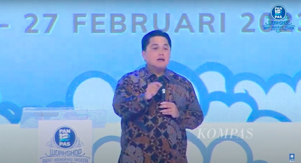 Menteri Badan Usaha Milik Negara Erick Thohir saat menghadiri Workshop dan Rapat Koordinasi Nasional Partai Amanat Nasional 2023 di Semarang, Jawa Tengah, Minggu (26/2/2023).
