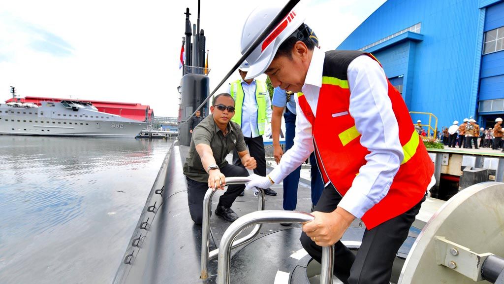 https://assetd.kompas.id/R0gd4_m4qXjcTVLgMbeiF_OFxHE=/1024x576/https%3A%2F%2Fkompas.id%2Fwp-content%2Fuploads%2F2020%2F01%2F20200128_ENGLISH-TAJUK-KAPAL-SELAM_B_web_1580224966.jpg