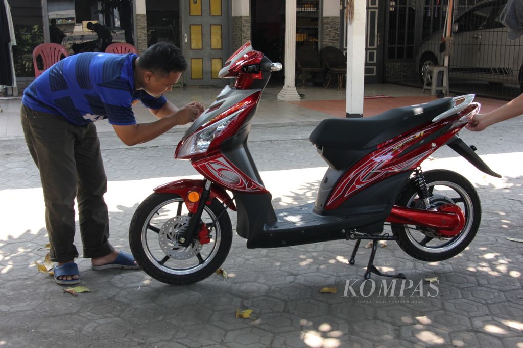 https://assetd.kompas.id/R25C0y2llZmBrsddTiPmpQF1iAU=/1024x683/filters:watermark(https://cdn-content.kompas.id/umum/kompas_main_logo.png,-16p,-13p,0)/https%3A%2F%2Fkompas.id%2Fwp-content%2Fuploads%2F2019%2F07%2FIMG_7687.jpg