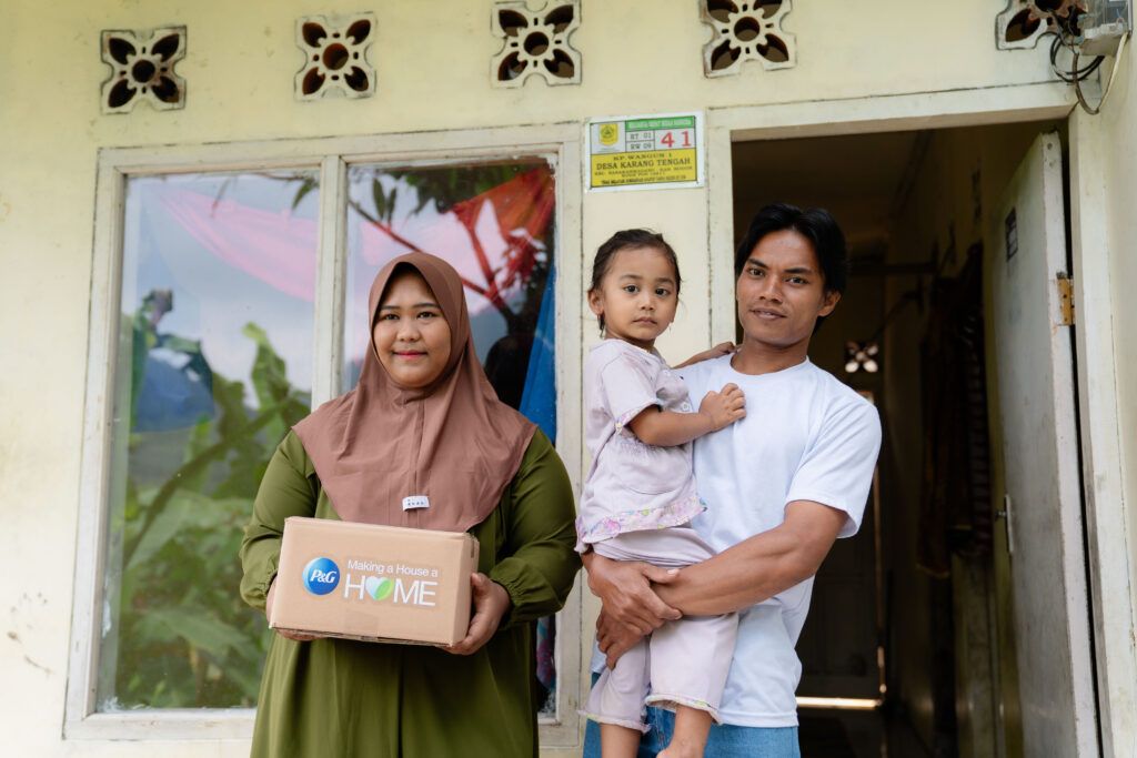 https://assetd.kompas.id/R2HG3bMLa9IOSd7VM6-0jCDT5IU=/1024x683/https%3A%2F%2Ftaja.kompas.id%2Fwp-content%2Fuploads%2F2025%2F06%2FPG-x-Habitat-Sanitation-Project-2025-2-1024x683.jpg