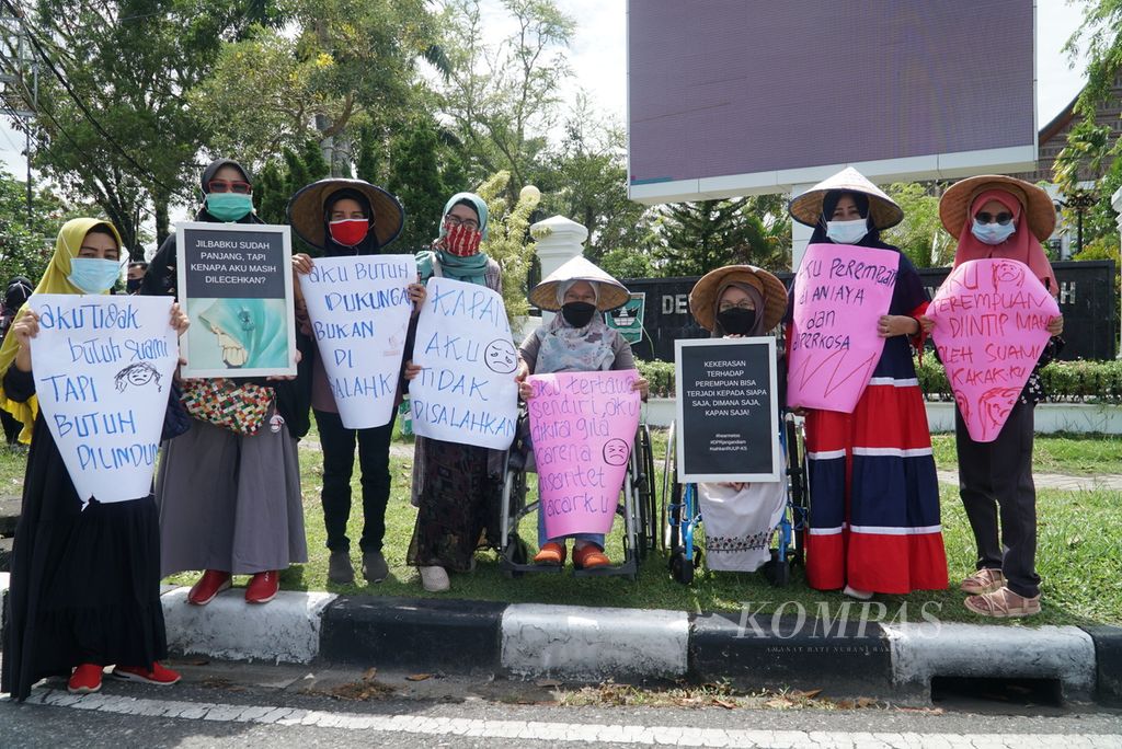 https://assetd.kompas.id/R30Aq4wE1Hbi7v-0hJHqJ28yxDs=/1024x684/filters:watermark(https://cdn-content.kompas.id/umum/kompas_main_logo.png,-16p,-13p,0)/https%3A%2F%2Fkompas.id%2Fwp-content%2Fuploads%2F2021%2F03%2F523dcaf7-a1bd-4c02-9f5c-790505a16812_JPG.jpg