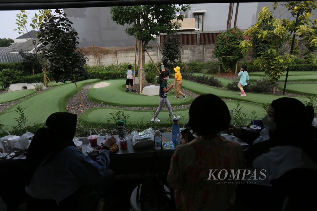 https://assetd.kompas.id/R3qXVPq-DEtij8_iwREYilh-lgg=/1024x683/filters:watermark(https://cdn-content.kompas.id/umum/kompas_main_logo.png,-16p,-13p,0)/https%3A%2F%2Fkompas.id%2Fwp-content%2Fuploads%2F2021%2F10%2Ffc69d721-5d60-4ec1-a926-7c8689516fe7_jpg.jpg