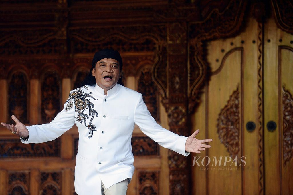 https://assetd.kompas.id/R6gkgpet9C7ggyL2QSPhshNm-dc=/1024x683/filters:watermark(https://cdn-content.kompas.id/umum/kompas_main_logo.png,-16p,-13p,0)/https%3A%2F%2Fkompas.id%2Fwp-content%2Fuploads%2F2019%2F09%2FDidi-Kempot_83427847_1569684853.jpg