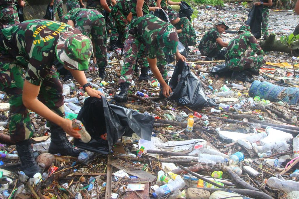 https://assetd.kompas.id/R7no9eRjEkWbrF3u57fw9HCNto0=/1024x682/filters:watermark(https://cdn-content.kompas.id/umum/kompas_main_logo.png,-16p,-13p,0)/https%3A%2F%2Fkompas.id%2Fwp-content%2Fuploads%2F2017%2F11%2FWhatsApp-Image-2017-11-18-at-09.53.30.jpeg