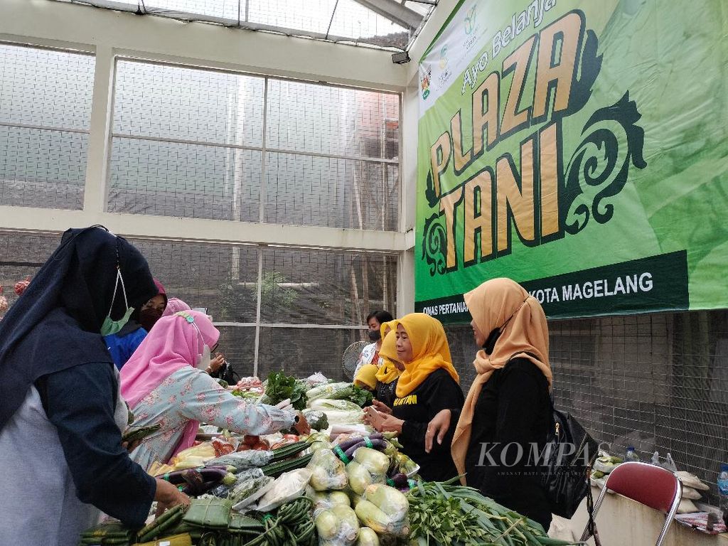 Aktivitas perdagangan di Plaza Tani di Dinas Pertanian dan Pangan Kota Magelang, Jumat (23/9/2022).