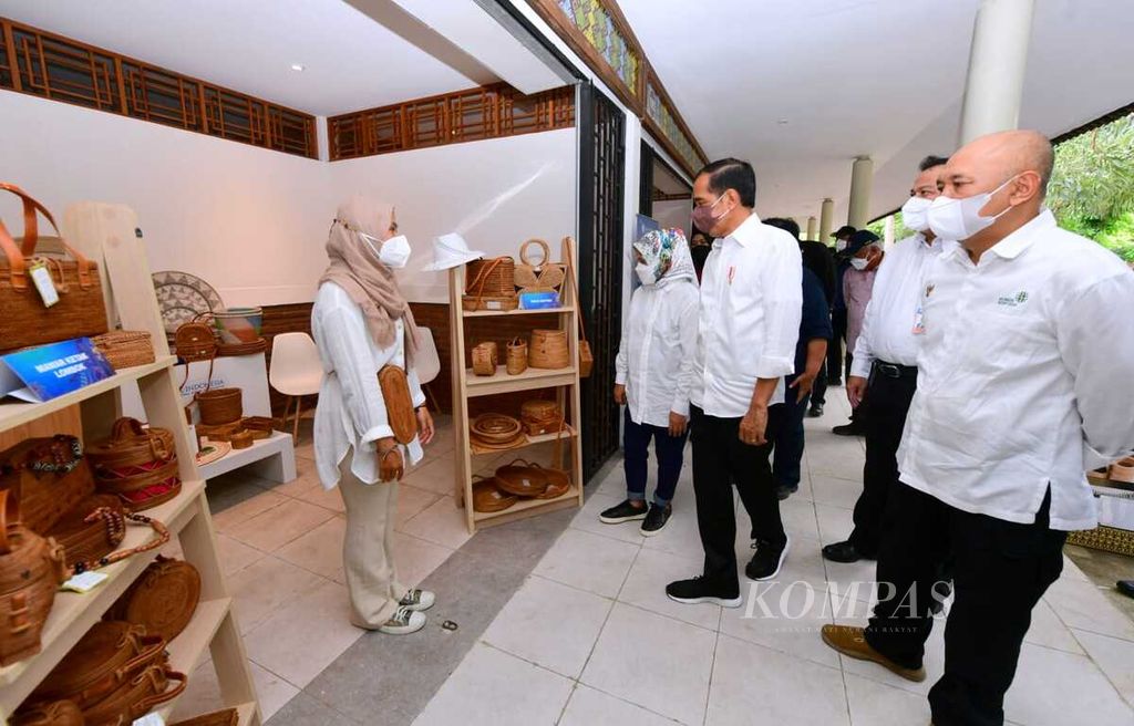 https://assetd.kompas.id/RuYiz3_QYPz3Fdex_MKxH9QBguc=/1024x656/filters:watermark(https://cdn-content.kompas.id/umum/kompas_main_logo.png,-16p,-13p,0)/https%3A%2F%2Fkompas.id%2Fwp-content%2Fuploads%2F2022%2F01%2Fd97d2337-51a2-4ea9-841d-bc06d10b783f_jpg.jpg