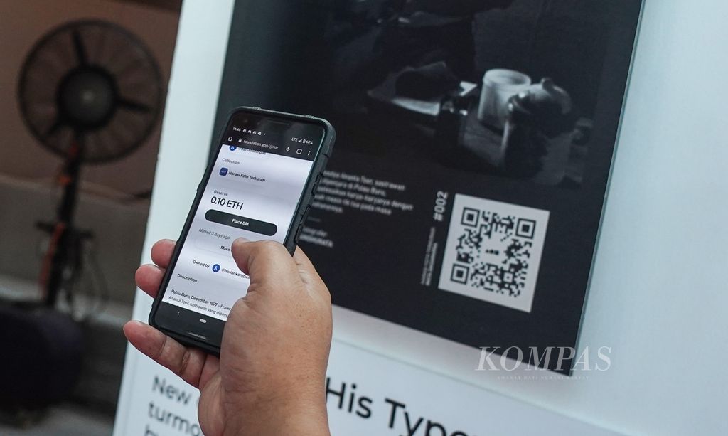 Besaran harga awal lelang karya-karya foto jurnalistik Mata Dasawarsa yang dipamerkan di Pameran Rekam Masa oleh Artopologi di Museum Nasional, Jakarta, Sabtu (29/10/2022). 