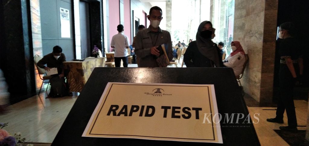 Rapid test facilities provided at a hotel in Batu City, East Java, during the Coordination Meeting for the Acceleration of Handling Covid-19 in East Java, on Tuesday (8/2/2022)