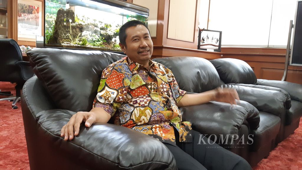 https://assetd.kompas.id/TQSv-Jw07Ygj0ihqewSYaP3yYoQ=/1024x576/filters:watermark(https://cdn-content.kompas.id/umum/kompas_main_logo.png,-16p,-13p,0)/https%3A%2F%2Fkompas.id%2Fwp-content%2Fuploads%2F2019%2F10%2F20191004_132231_1570191683.jpg