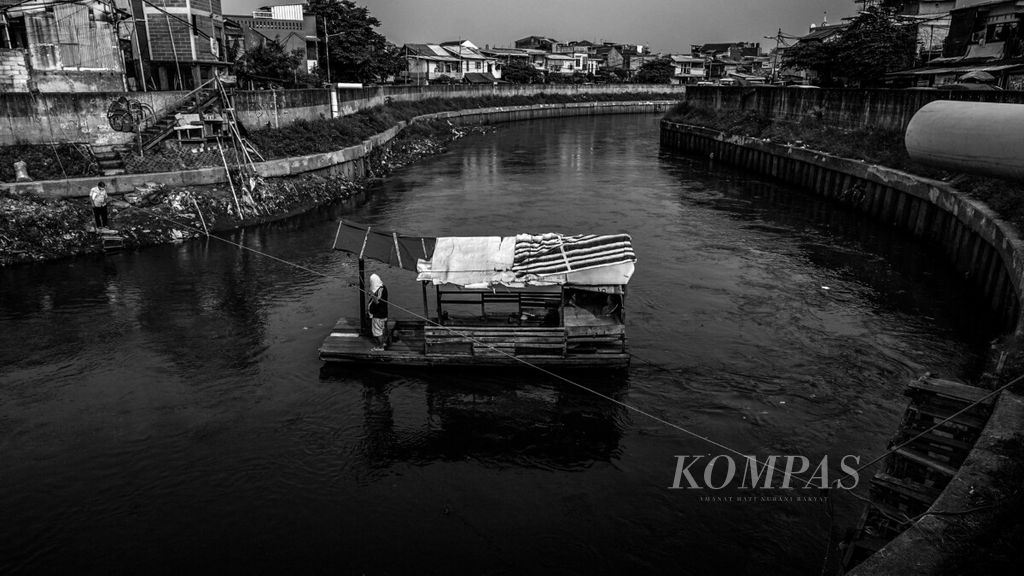 https://assetd.kompas.id/U0IAgsAGOg7h9kU5YH6l6-A2Ji0=/1024x576/filters:watermark(https://cdn-content.kompas.id/umum/kompas_main_logo.png,-16p,-13p,0)/https%3A%2F%2Fkompas.id%2Fwp-content%2Fuploads%2F2021%2F06%2FRON08543_1623142375.jpg