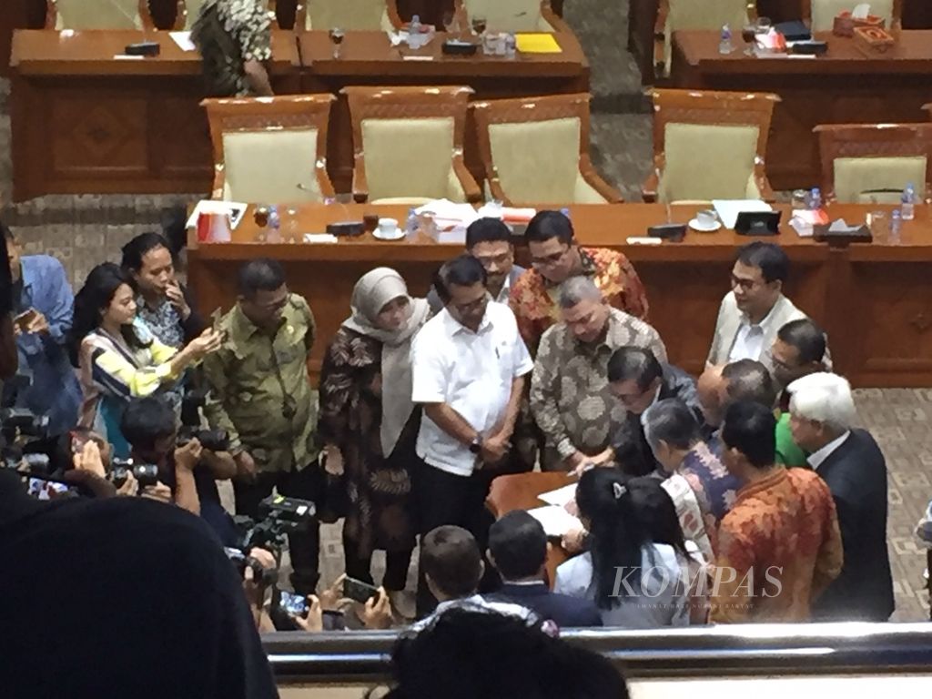 https://assetd.kompas.id/UIQ8jr_BujXg4fJ5HmlN5Cp-R5E=/1024x768/filters:watermark(https://cdn-content.kompas.id/umum/kompas_main_logo.png,-16p,-13p,0)/https%3A%2F%2Fasset.kgnewsroom.com%2Fphoto%2Fpre%2F2019%2F09%2F18%2F83112513-bf37-4be7-a748-a792aa50b6ff_jpg.jpg
