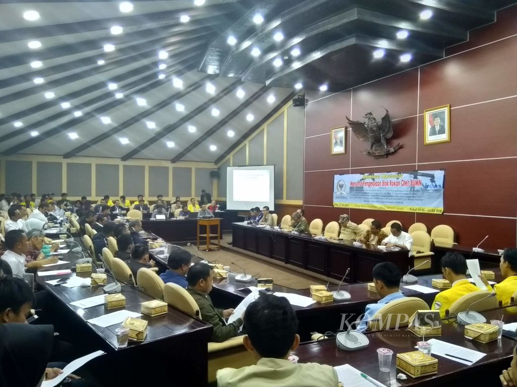 https://assetd.kompas.id/UhVw4Fvvd2WX6X61_YRveI1zVLA=/1024x768/filters:watermark(https://cdn-content.kompas.id/umum/kompas_main_logo.png,-16p,-13p,0)/https%3A%2F%2Fkompas.id%2Fwp-content%2Fuploads%2F2018%2F07%2FIMG_20180730_103323.jpg