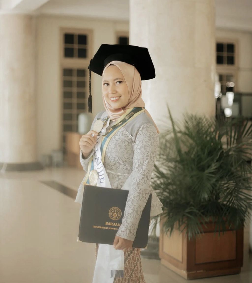 Athi Nur Auliati Rahmah, Mahasiswa University of Bristol