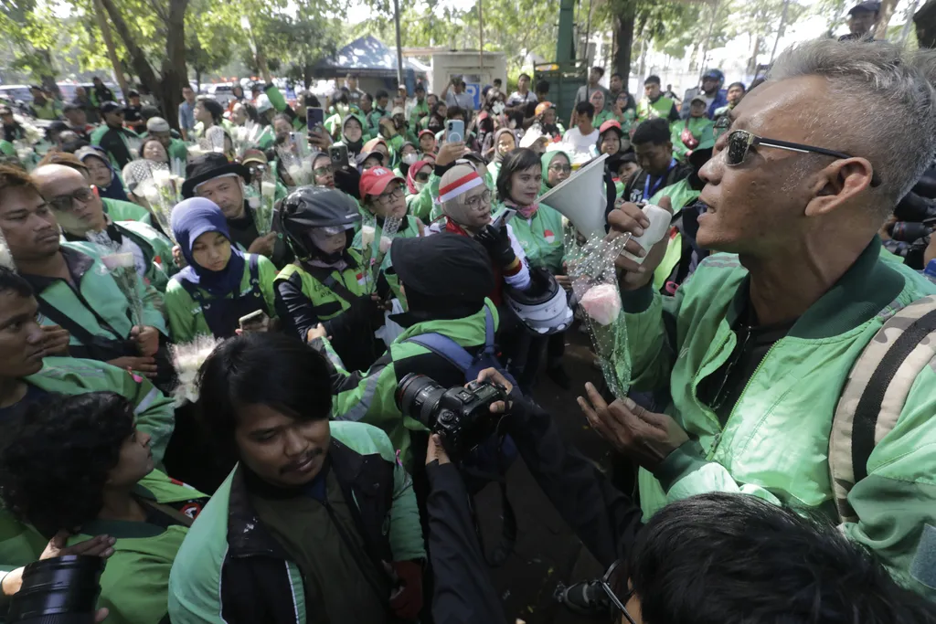 The Number of Informal Workers Explodes