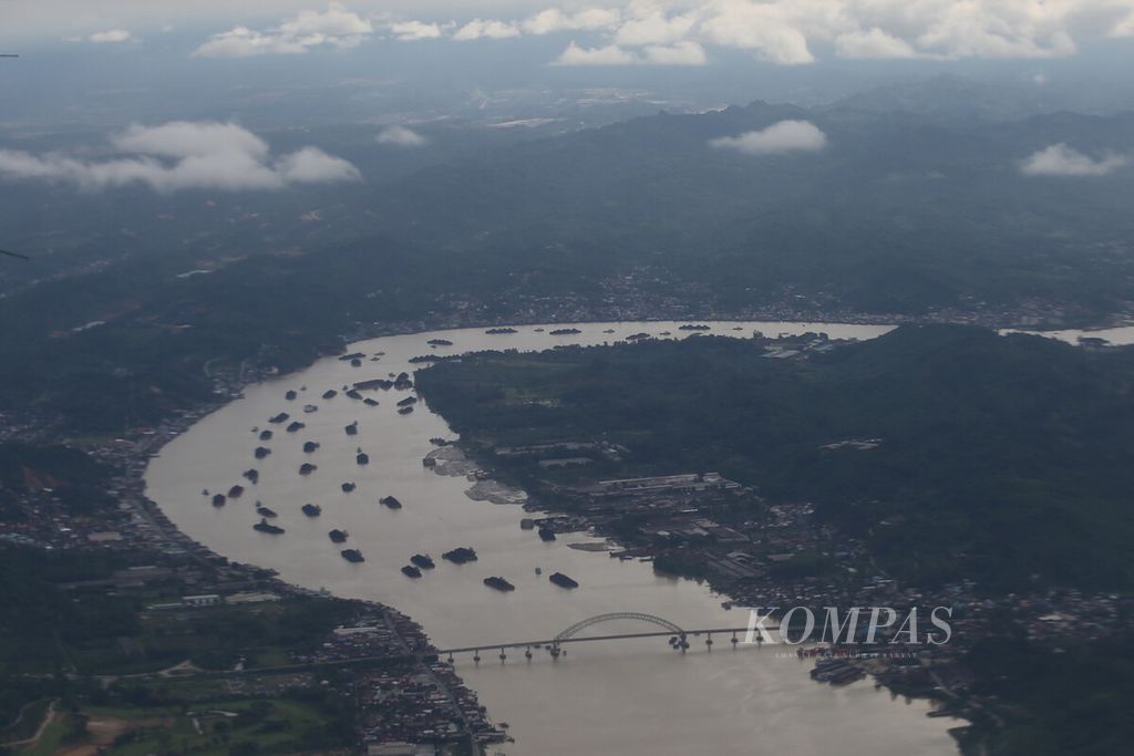https://assetd.kompas.id/VAAXREg3SLZyDDpau3WKp9_Jtrg=/1024x683/filters:watermark(https://cdn-content.kompas.id/umum/kompas_main_logo.png,-16p,-13p,0)/https%3A%2F%2Fkompas.id%2Fwp-content%2Fuploads%2F2019%2F12%2Fecaa8204-3d6d-4008-8c76-ee11503f0d54_jpg.jpg