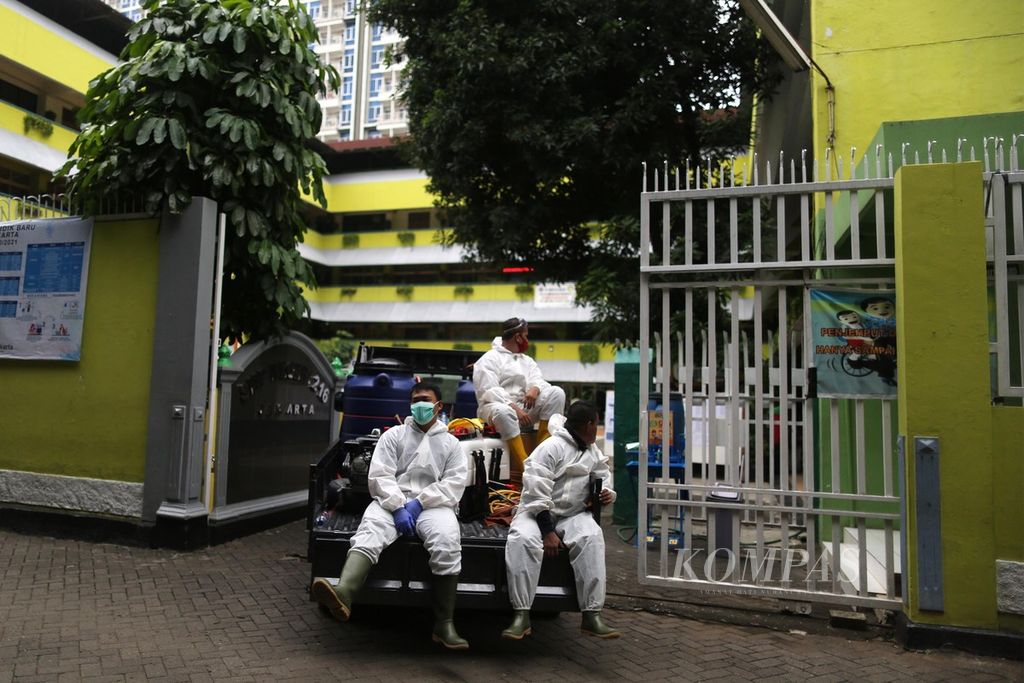 https://assetd.kompas.id/VCyrOVayEfgwH9VVQa-f_Rm7z1k=/1024x683/filters:watermark(https://cdn-content.kompas.id/umum/kompas_main_logo.png,-16p,-13p,0)/https%3A%2F%2Fkompas.id%2Fwp-content%2Fuploads%2F2020%2F06%2F4f1d2e03-96de-4b23-a20b-84f955d24c3d_jpg.jpg
