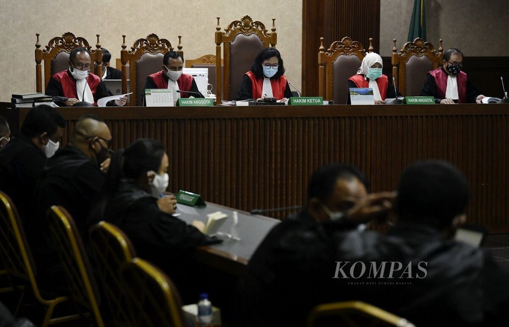 https://assetd.kompas.id/VLfRSaSyHkMEfqCLUySATR-rzfY=/1024x658/filters:watermark(https://cdn-content.kompas.id/umum/kompas_main_logo.png,-16p,-13p,0)/https%3A%2F%2Fkompas.id%2Fwp-content%2Fuploads%2F2020%2F10%2F3abc787a-89a2-4152-b2a7-6d80e78c2a04_jpg.jpg