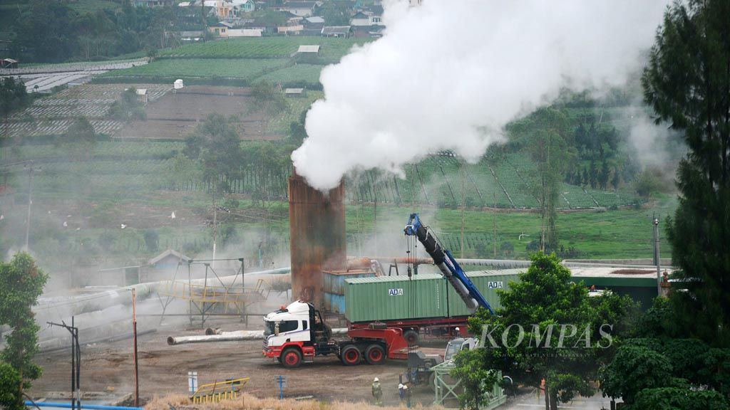 https://assetd.kompas.id/VdNV2sjsVDaCj7Gp7x_l5PNJ364=/1024x576/filters:watermark(https://cdn-content.kompas.id/umum/kompas_main_logo.png,-16p,-13p,0)/https%3A%2F%2Fkompas.id%2Fwp-content%2Fuploads%2F2019%2F03%2F20190315_ENERGI-PANAS-BUMI_D_web_1552661230.jpg