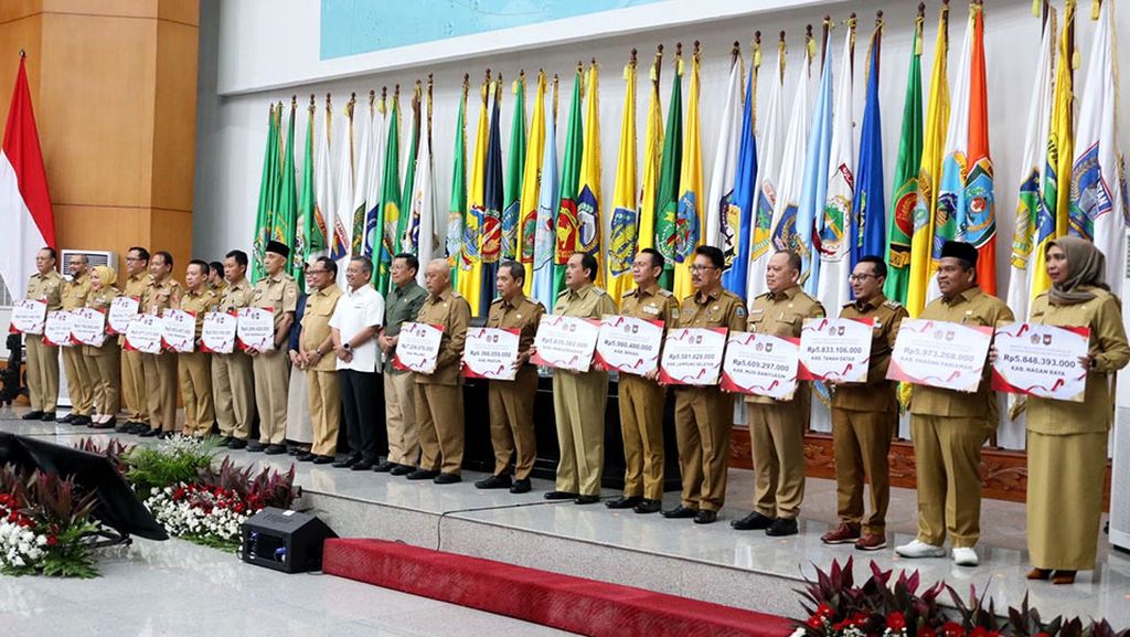 Kemendagri Bersama Kemenkeu Beri Penghargaan Insentif Fiskal kepada 50 Daerah.