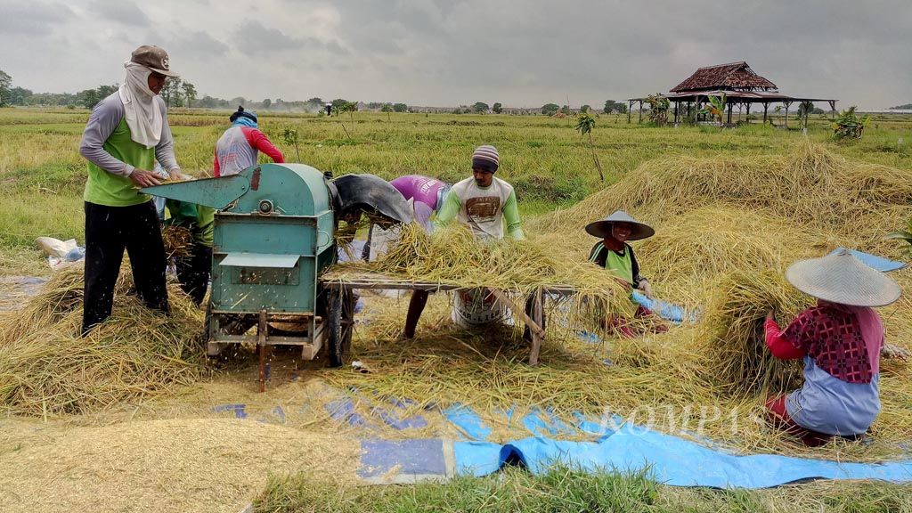 https://assetd.kompas.id/VqCRvGaD0q8e3cANG_ZwLbpyTGQ=/1024x576/filters:watermark(https://cdn-content.kompas.id/umum/kompas_main_logo.png,-16p,-13p,0)/https%3A%2F%2Fkompas.id%2Fwp-content%2Fuploads%2F2018%2F05%2F20180209_ENGLISH-TAJUK-1_A_web.jpg