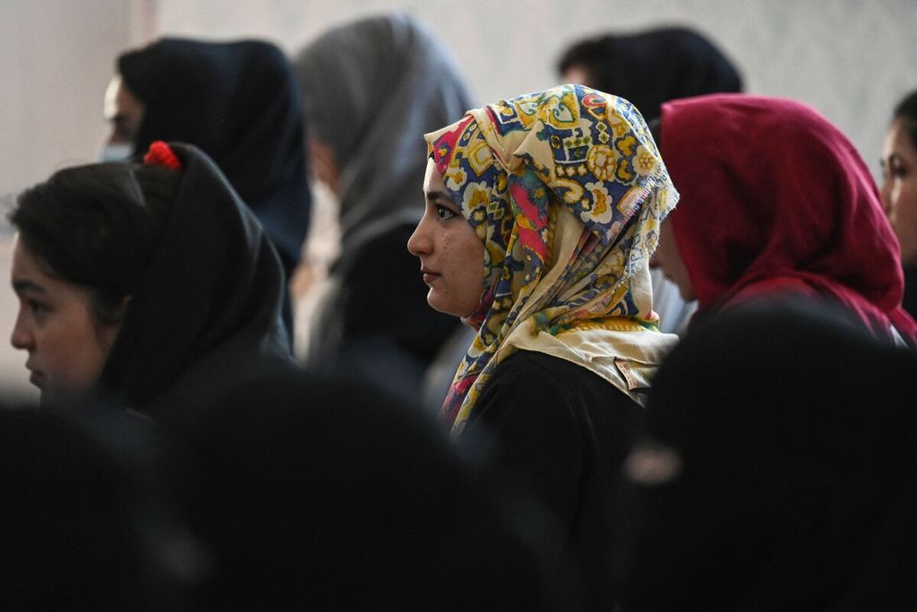 https://assetd.kompas.id/VqwNFysTiwCJq-aLf1jkBuhbM3w=/1024x683/https%3A%2F%2Fkompas.id%2Fwp-content%2Fuploads%2F2021%2F08%2FAFGHANISTAN-SOCIETY-RIGHTS_98132594_1629112429.jpg