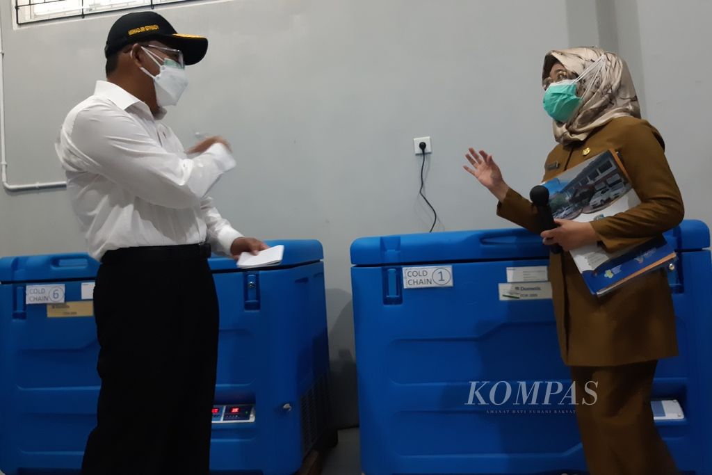 https://assetd.kompas.id/W1qhGFRozwgzjy2lMZSHW2_tMdQ=/1024x683/filters:watermark(https://cdn-content.kompas.id/umum/kompas_main_logo.png,-16p,-13p,0)/https%3A%2F%2Fkompas.id%2Fwp-content%2Fuploads%2F2021%2F07%2F04a00096-1926-4d01-8661-a74d7c30666b_jpeg.jpg
