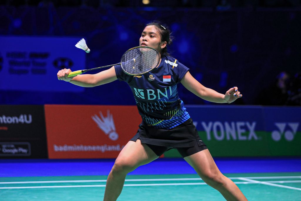 Gregoria Mariska Tunjung kalah dari Chen Yu Fei 22-24, 21-23 pada perempat final turnamen bulu tangkis All England di Utilita Arena Birmingham, Inggris, Jumat (18/3/2023). Selanjutnya, Gregoria akan bermain di Swiss Terbuka, 21-26 Maret.