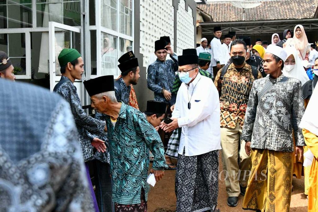 Anggota Komisi III DPR dari Fraksi Partai Persatuan Pembangunan, Arsul Sani, saat mengikuti acara kelompok pengajian di Kabupaten Batang, beberapa waktu lalu.
