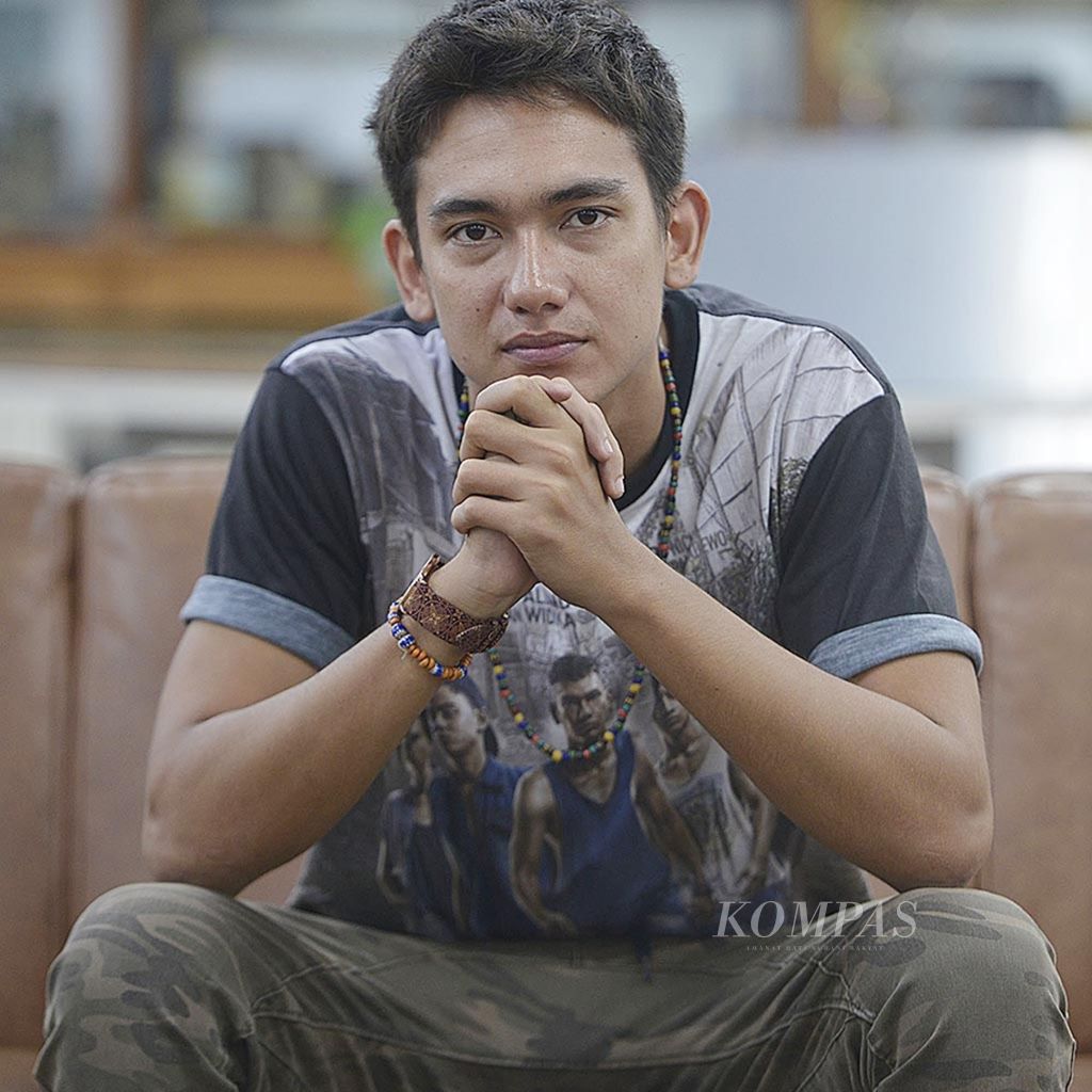Adipati Dolken 