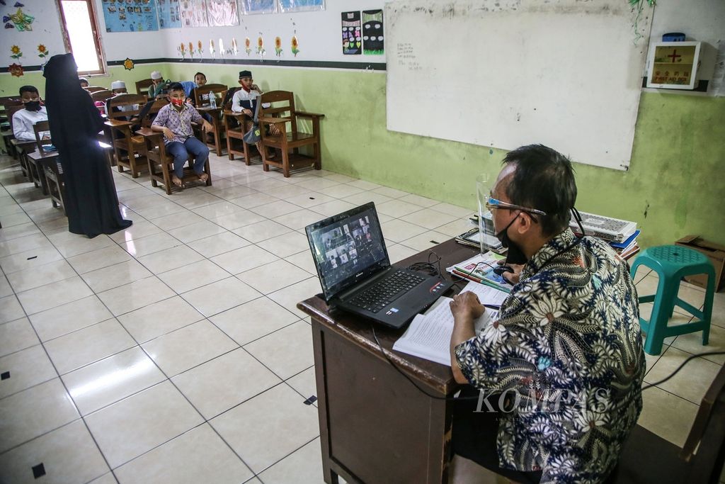 https://assetd.kompas.id/X9oCzbg-Z4JuhnX2xFnqmwsObTY=/1024x683/filters:watermark(https://cdn-content.kompas.id/umum/kompas_main_logo.png,-16p,-13p,0)/https%3A%2F%2Fkompas.id%2Fwp-content%2Fuploads%2F2020%2F11%2F0b7e23ff-34af-454e-8d25-63e307ff8990_jpg.jpg