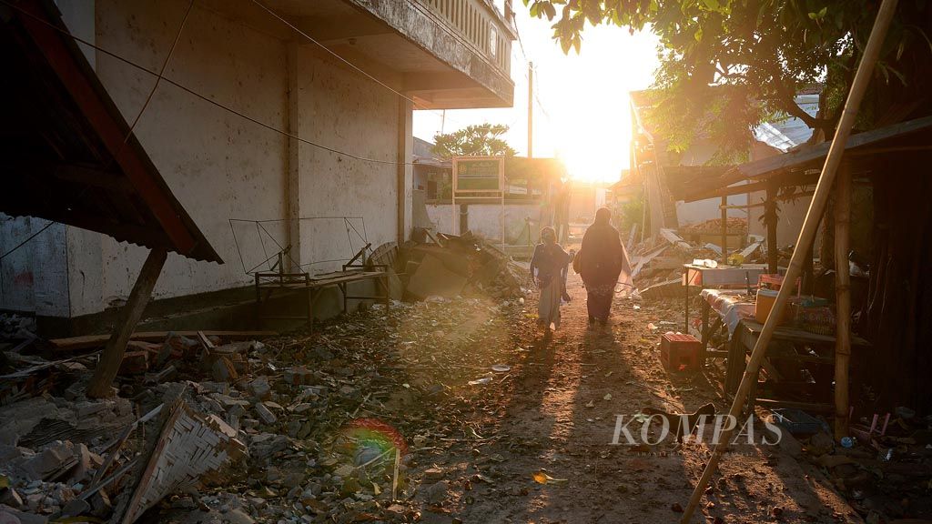 https://assetd.kompas.id/XqWv4UOPLMiR6Smjd_N6Hjwm004=/1024x576/filters:watermark(https://cdn-content.kompas.id/umum/kompas_main_logo.png,-16p,-13p,0)/https%3A%2F%2Fkompas.id%2Fwp-content%2Fuploads%2F2018%2F08%2F20180822_ENGLISH-TAJUK_A_web.jpg