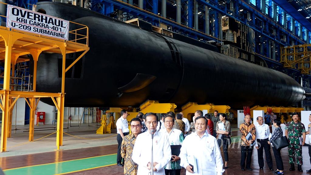 https://assetd.kompas.id/Y-qvCJx7N8Yh-e0CHV4BINgdakg=/1024x576/filters:watermark(https://cdn-content.kompas.id/umum/kompas_main_logo.png,-16p,-13p,0)/https%3A%2F%2Fkompas.id%2Fwp-content%2Fuploads%2F2020%2F01%2F20200128_ENGLISH-TAJUK-KAPAL-SELAM_A_web_1580224965.jpg