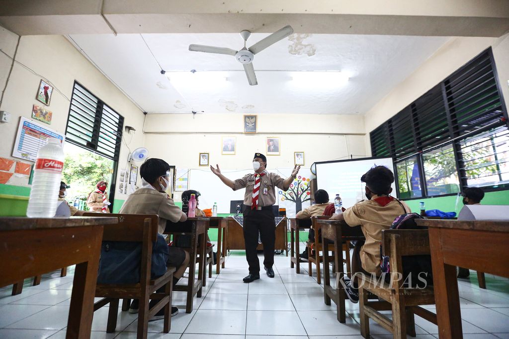 https://assetd.kompas.id/Y7XGnKmzFSUupGRpxS9sU6JIaKE=/1024x683/filters:watermark(https://cdn-content.kompas.id/umum/kompas_main_logo.png,-16p,-13p,0)/https%3A%2F%2Fkompas.id%2Fwp-content%2Fuploads%2F2021%2F04%2F9652a744-d654-471f-ade4-c0ed48fd9a1c_jpg.jpg
