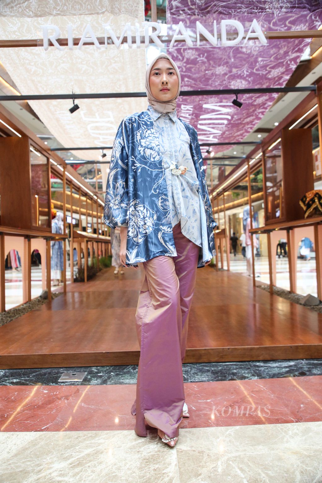 Minang Dekade Ria Miranda 