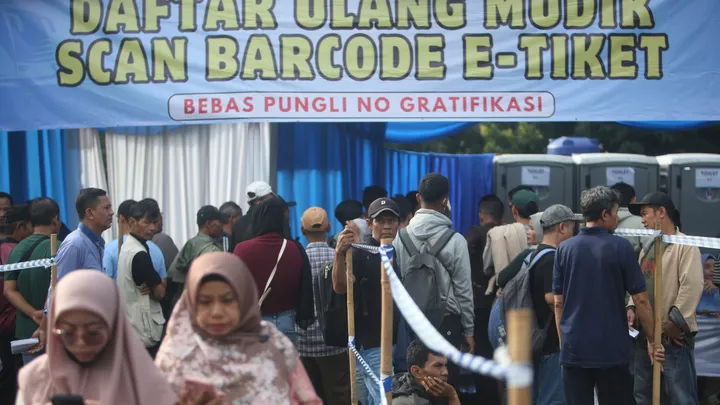 Kompas poto tema hitam yuk mudik 2025