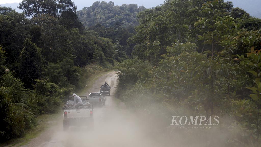 https://assetd.kompas.id/YgFZHHsMSUb-xSMoW7mUhZxwbqQ=/1024x576/filters:watermark(https://cdn-content.kompas.id/umum/kompas_main_logo.png,-16p,-13p,0)/http%3A%2F%2Fkompas.id%2Fwp-content%2Fuploads%2F2017%2F08%2F20170813H1_ENGLISH-TAPAL-BATAS_B_web.jpg