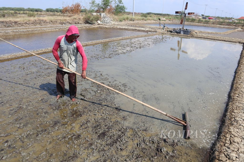 https://assetd.kompas.id/YmqdPiCUIZNdQWURM0Jjt85AtHQ=/1024x683/filters:watermark(https://cdn-content.kompas.id/umum/kompas_main_logo.png,-16p,-13p,0)/https%3A%2F%2Fkompas.id%2Fwp-content%2Fuploads%2F2020%2F06%2Fd6f9ad8d-5436-4a08-856d-44c2ae247c30_jpg.jpg