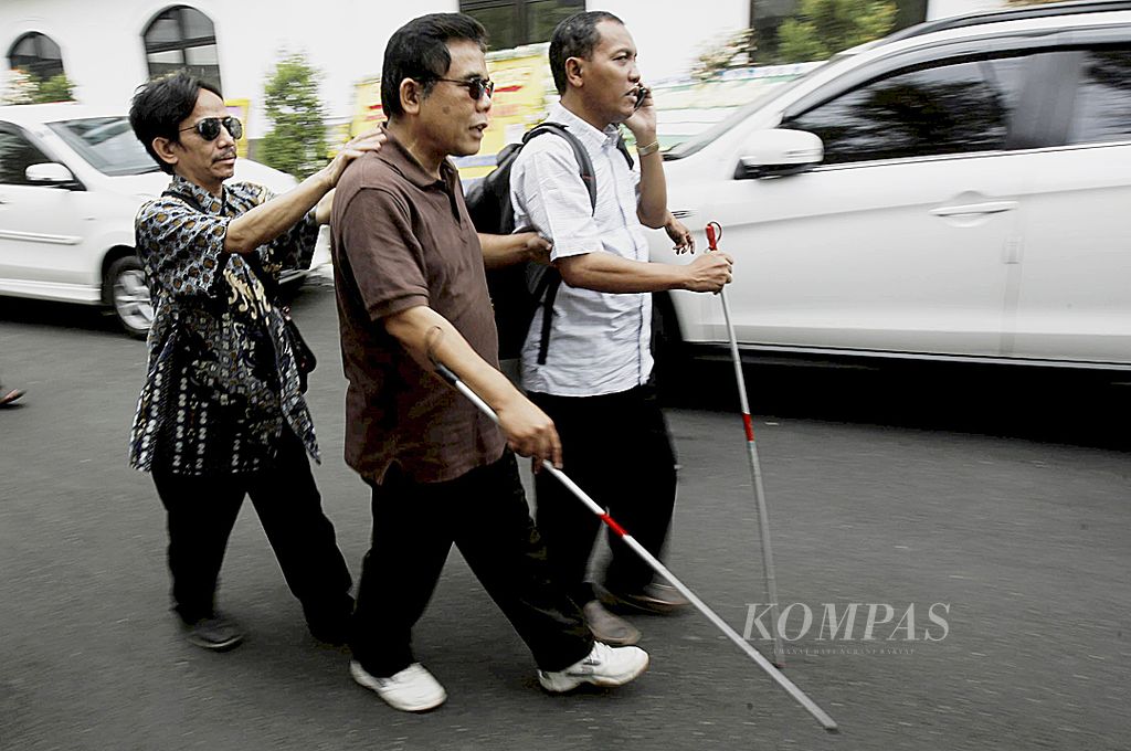 https://assetd.kompas.id/Z58JqFP-LcZwaGlsvIw0iEhR5C4=/1024x680/filters:watermark(https://cdn-content.kompas.id/umum/kompas_main_logo.png,-16p,-13p,0)/https%3A%2F%2Fkompas.id%2Fwp-content%2Fuploads%2F2019%2F10%2Fkompas_tark_9706005_49_0.jpeg