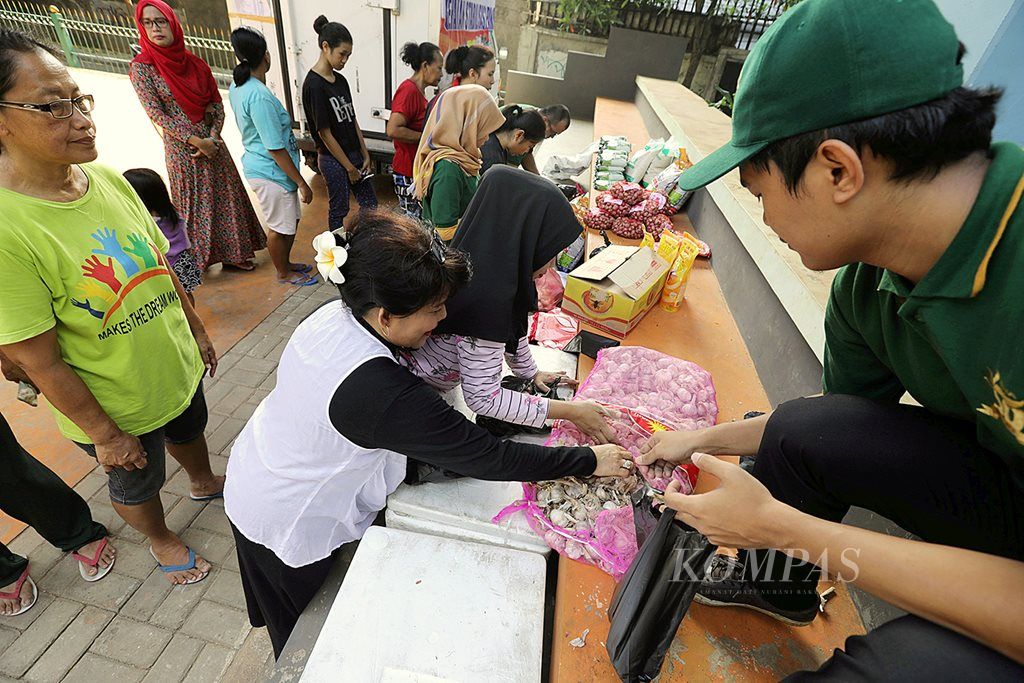 https://assetd.kompas.id/ZQLFPowPntIHVcvw9V7OVZZL6ts=/1024x683/filters:watermark(https://cdn-content.kompas.id/umum/kompas_main_logo.png,-16p,-13p,0)/https%3A%2F%2Fkompas.id%2Fwp-content%2Fuploads%2F2018%2F05%2F440979_getattachmentffcf6646-ecd3-424d-9fd4-effb4a8aafae432364.jpg