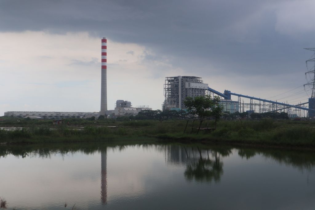Potret Pembangkit Listrik Tenaga Uap (PLTU)  II Cirebon Power di Astanajapura, Kabupaten Cirebon, Jawa Barat, Senin (28/2/2022). PLTU berkapasitas 1.000 megawatt (MW) itu merupakan bagian dari program pemerintah yang mencanangkan 35.000 MW.