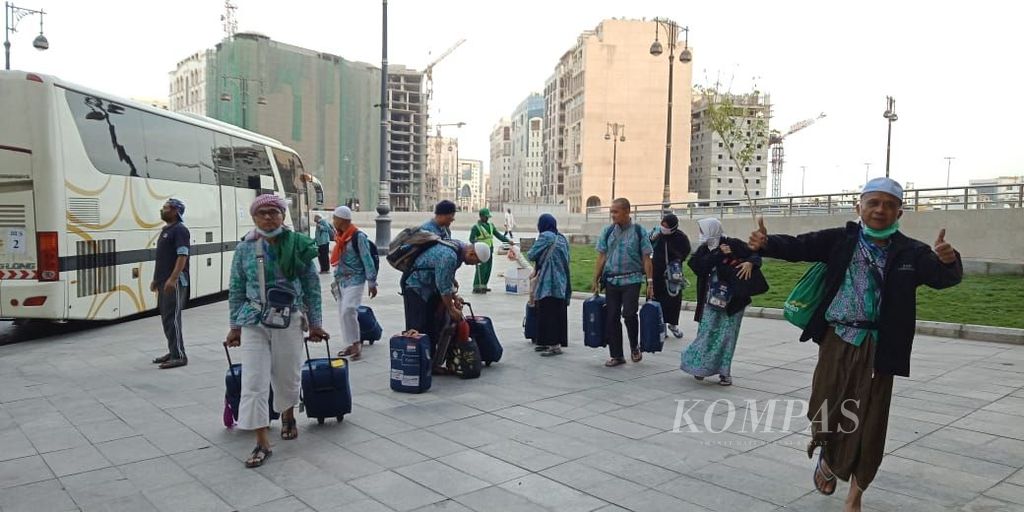 https://assetd.kompas.id/_6HcV5yXEHcBxMeaxNvQ-niU6Uc=/1024x512/filters:watermark(https://cdn-content.kompas.id/umum/kompas_main_logo.png,-16p,-13p,0)/https%3A%2F%2Fkompas.id%2Fwp-content%2Fuploads%2F2018%2F09%2F20180831nar1-haji-di-madinah.jpg