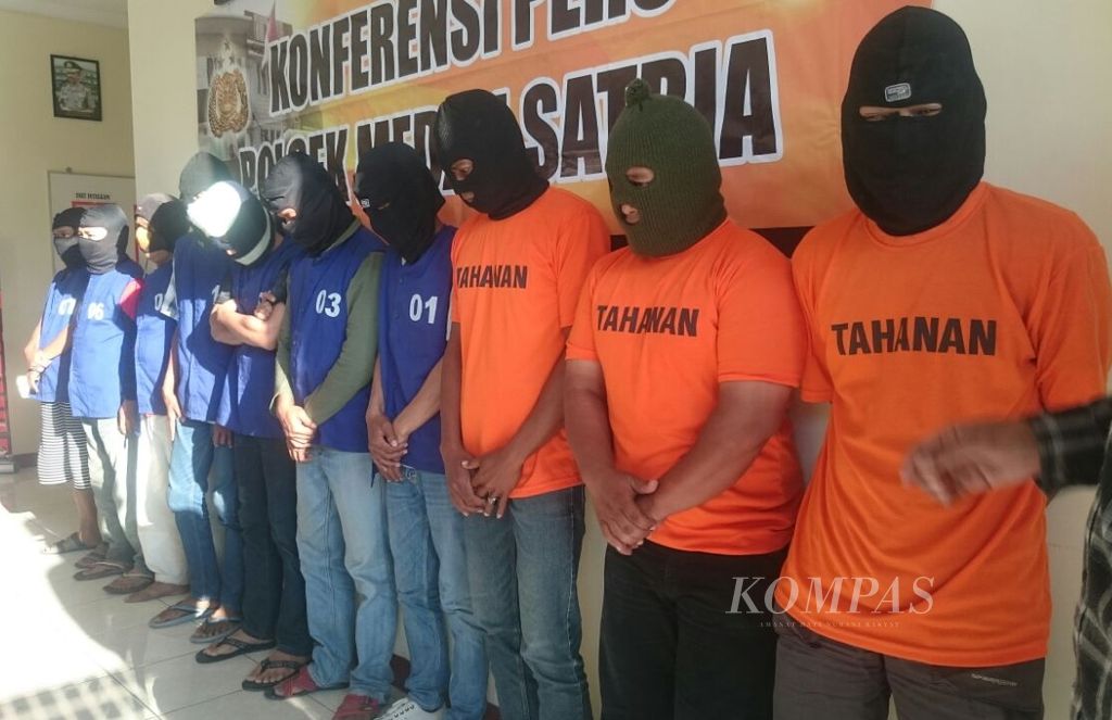 https://assetd.kompas.id/_Fhh1Et7N3XEVfYUsr53lJO193Y=/1024x663/filters:watermark(https://cdn-content.kompas.id/umum/kompas_main_logo.png,-16p,-13p,0)/https%3A%2F%2Fkompas.id%2Fwp-content%2Fuploads%2F2018%2F09%2F20180908_182321.jpg
