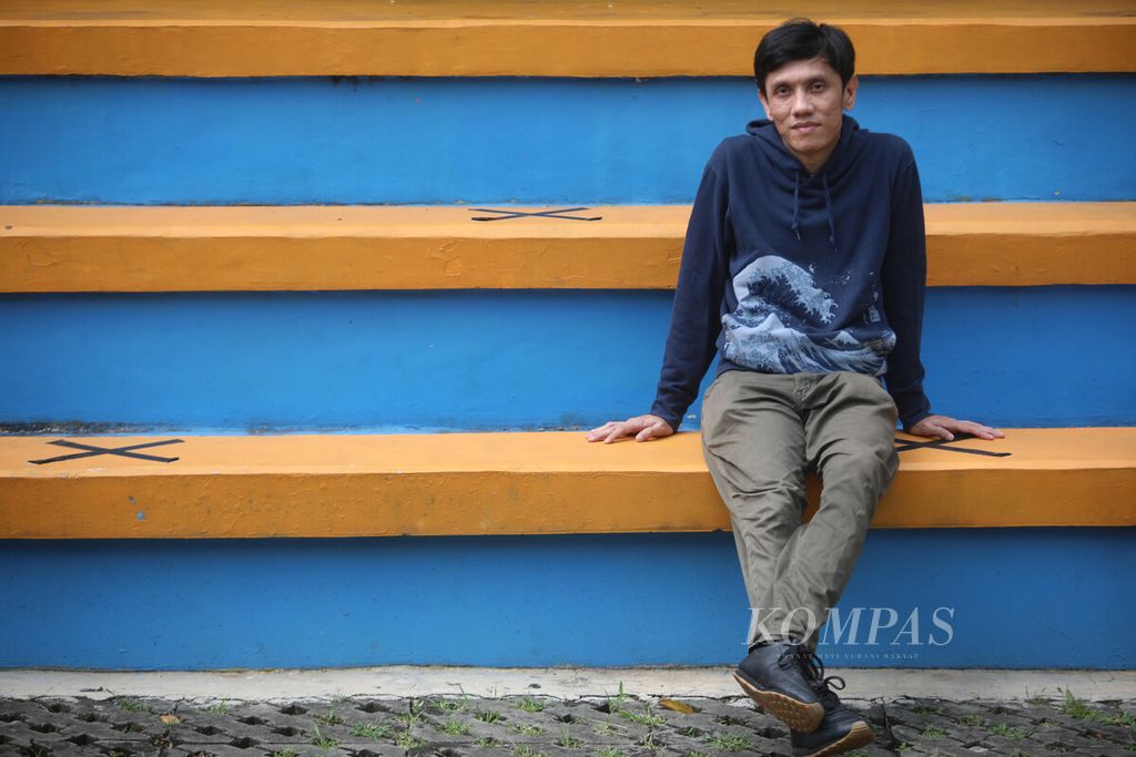Tumpal Tampubolon, penulis naskah film dan sutradara.