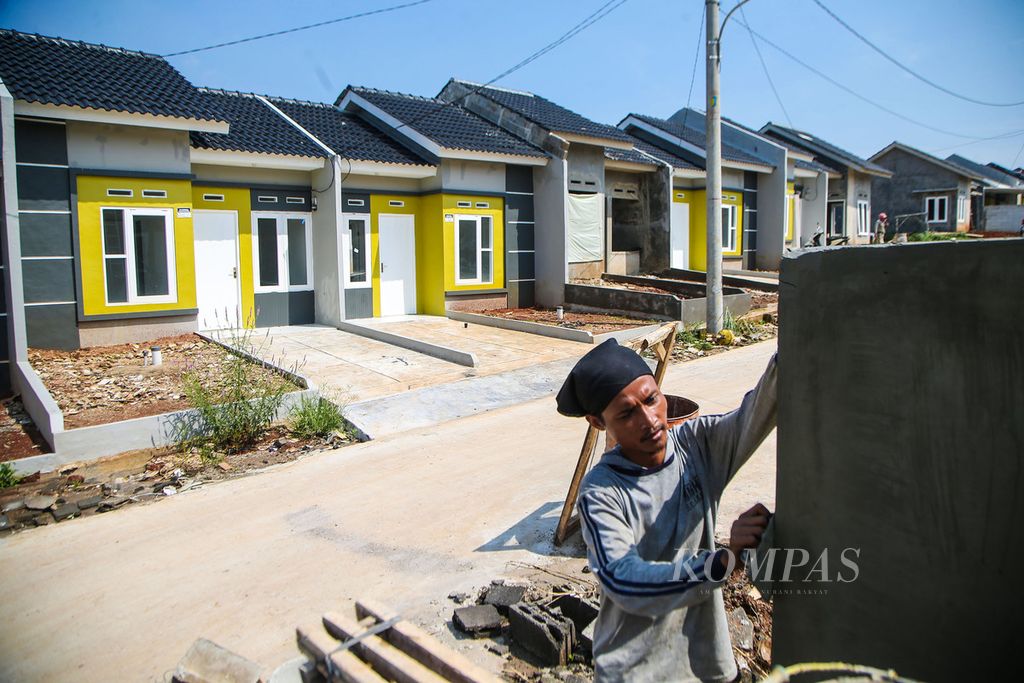 https://assetd.kompas.id/_d1Q3vNInu2jSTaGBSrtP6q5l-E=/1024x683/filters:watermark(https://cdn-content.kompas.id/umum/kompas_main_logo.png,-16p,-13p,0)/https%3A%2F%2Fkompas.id%2Fwp-content%2Fuploads%2F2021%2F06%2F0c1beca3-78de-4773-91a0-b484c305762c_jpg.jpg