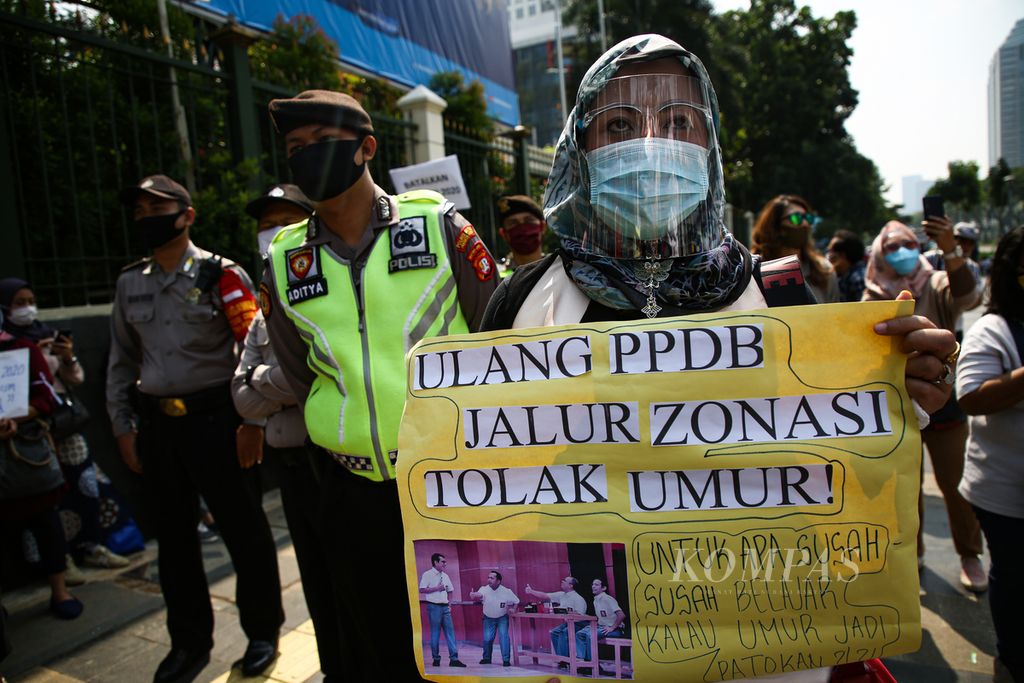 https://assetd.kompas.id/_jypPs8Qqrr8ycmdz-I4h122nWQ=/1024x683/filters:watermark(https://cdn-content.kompas.id/umum/kompas_main_logo.png,-16p,-13p,0)/https%3A%2F%2Fkompas.id%2Fwp-content%2Fuploads%2F2020%2F06%2Feb879295-e3bc-4bf1-9813-87102e905d1c_jpg.jpg