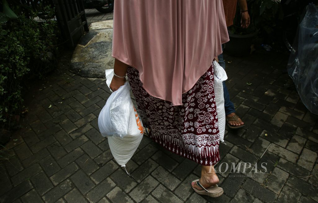 https://assetd.kompas.id/_zPVEitm0d_kxju1uZtQbnEtzCM=/1024x655/filters:watermark(https://cdn-content.kompas.id/umum/kompas_main_logo.png,-16p,-13p,0)/https%3A%2F%2Fkompas.id%2Fwp-content%2Fuploads%2F2021%2F08%2F8c599670-cb8d-4188-9e10-7c9163c791dc_jpg.jpg