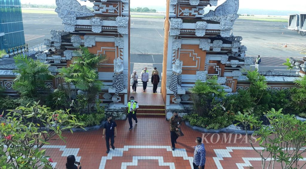 https://assetd.kompas.id/a52gBvCvyy9PJgBgxVTptwQxr3g=/1024x567/filters:watermark(https://cdn-content.kompas.id/umum/kompas_main_logo.png,-16p,-13p,0)/https%3A%2F%2Fkompas.id%2Fwp-content%2Fuploads%2F2021%2F06%2F20210629cokb-penanganan-pandemi-covid-19_1624969134.jpg