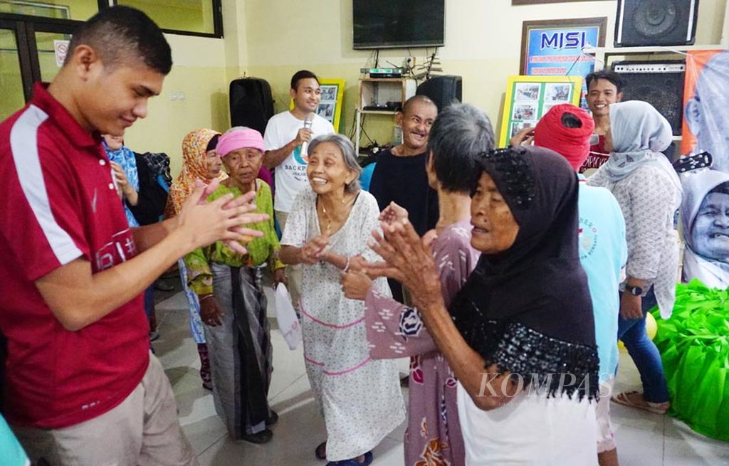 https://assetd.kompas.id/aQ2iJBEfFonzwVDsPsTS3JX87tk=/1024x655/filters:watermark(https://cdn-content.kompas.id/umum/kompas_main_logo.png,-16p,-13p,0)/https%3A%2F%2Fkompas.id%2Fwp-content%2Fuploads%2F2019%2F05%2F20190521_MUDA_A_web_1558425606.jpg
